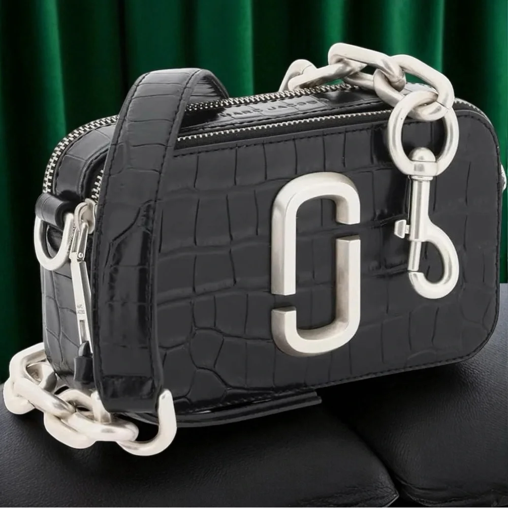 MARC JACOBS The Croc-Embossed Chain Snapshot (NWT) - Picture 2 of 7